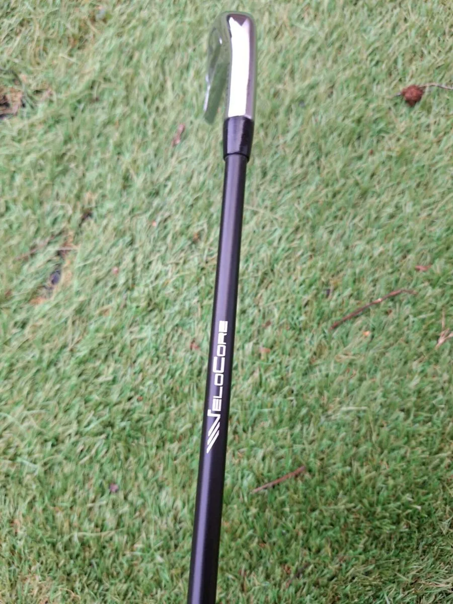 T200 4 iron with upgraded Axiom Velocore shaft - Image 4