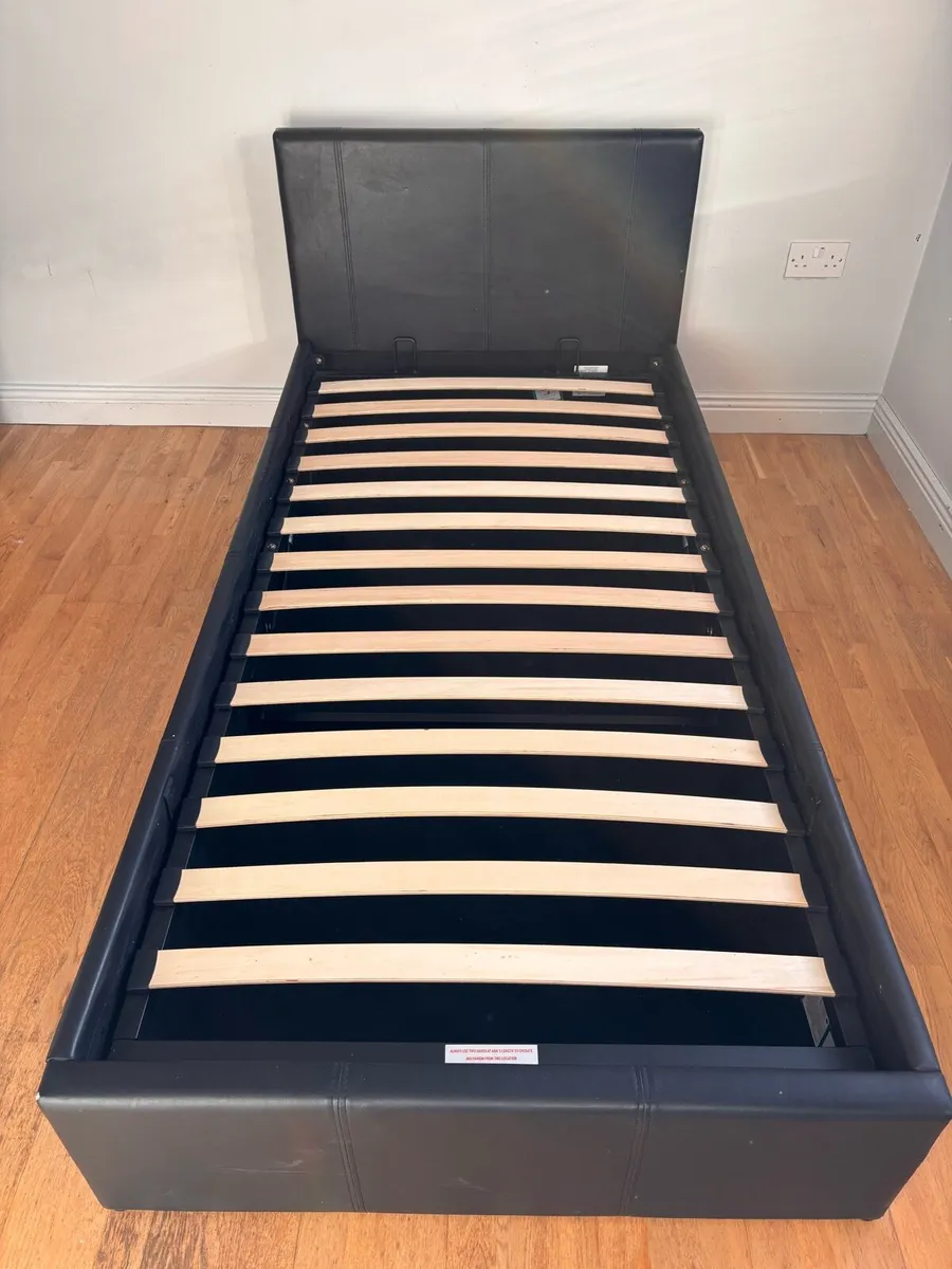 Single bed - Image 2