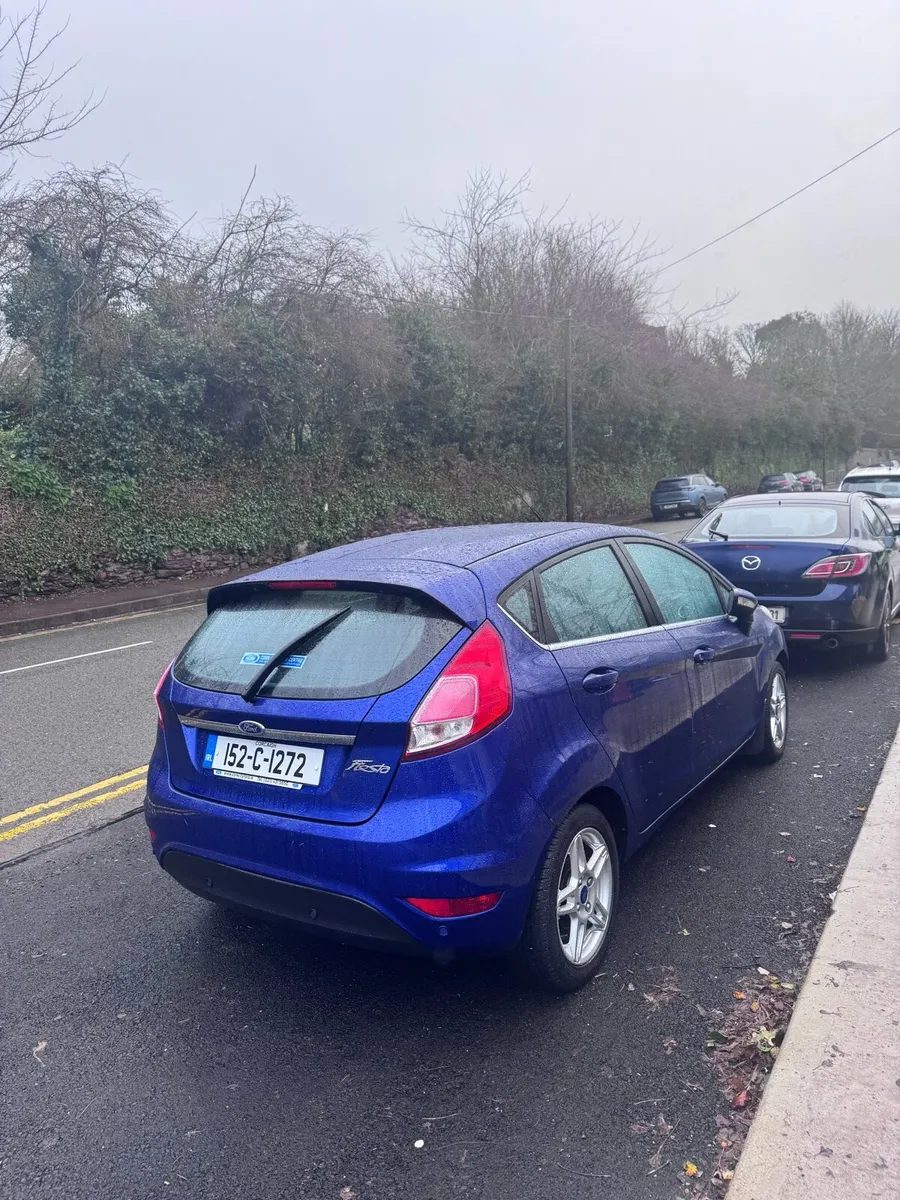 2015 Ford Fiesta - Image 2