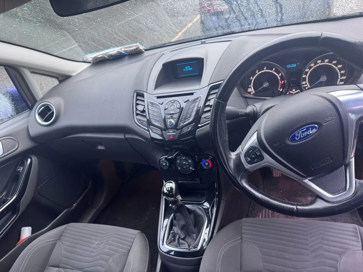 2015 Ford Fiesta - Image 4