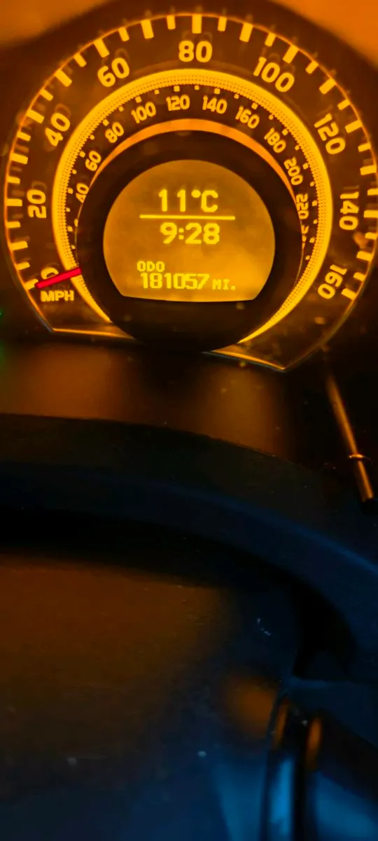 Toyota auris 1.4 petrol - Image 2