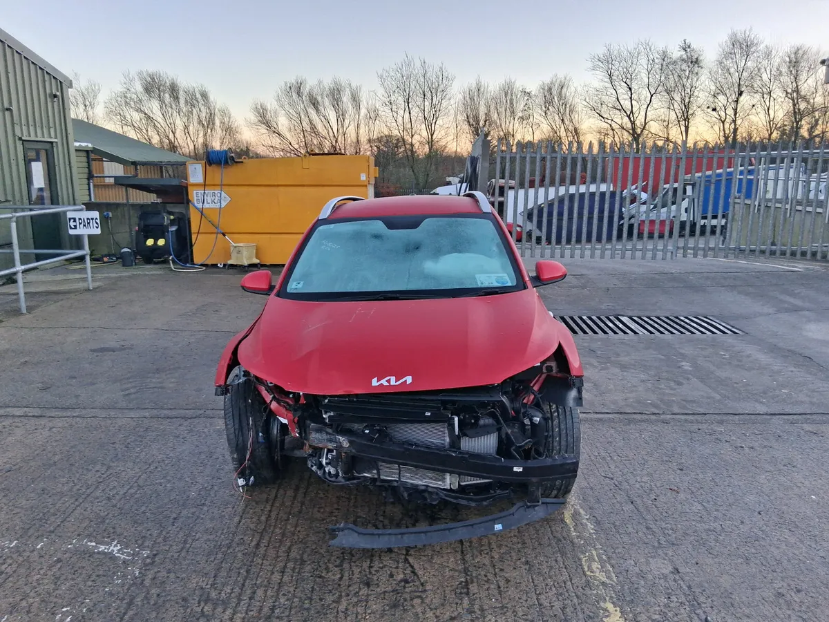 2023 KIA STONIC 1.L Petrol (for parts only) - Image 4