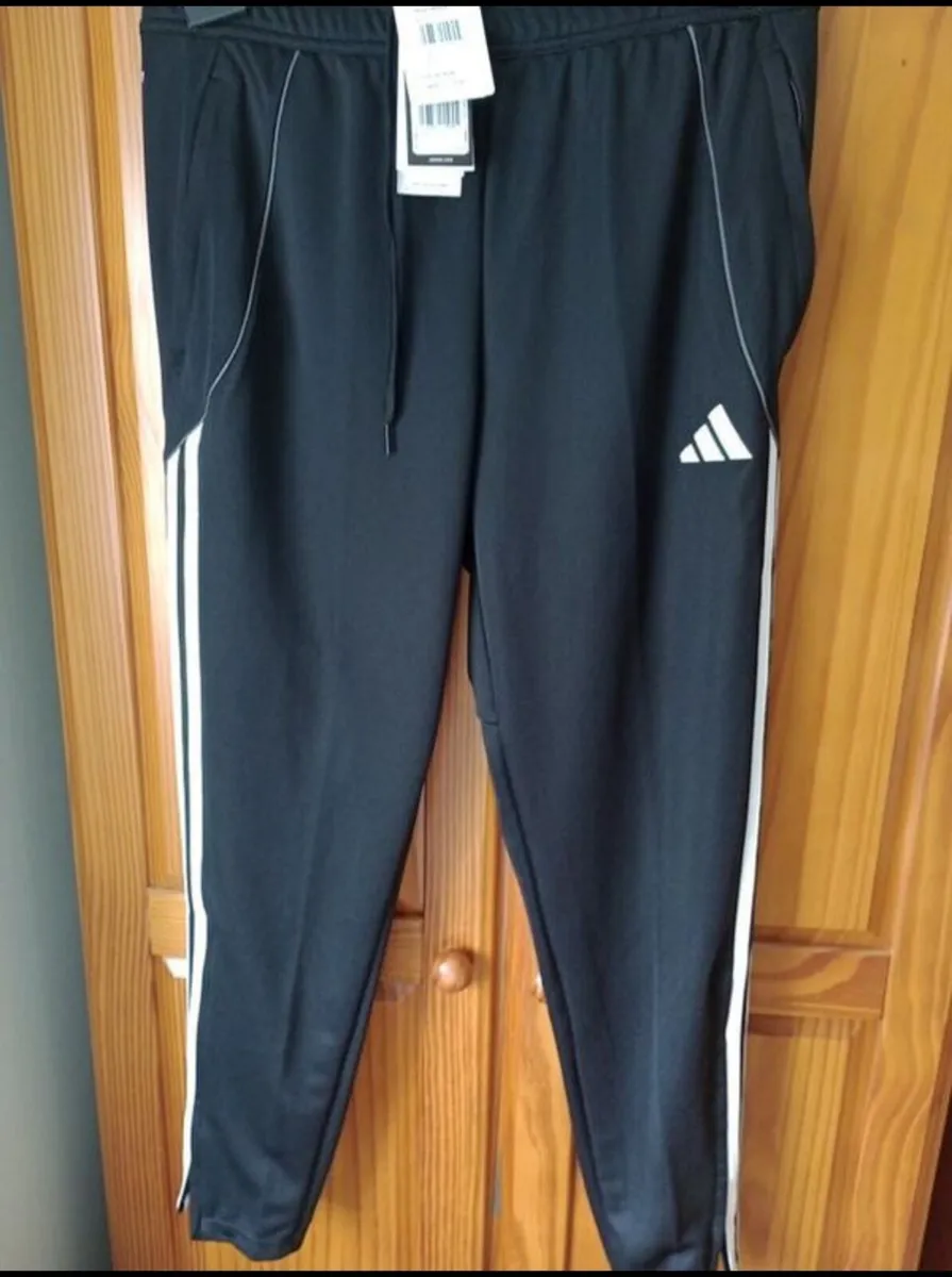 Men's Adidas track suit bottom bnwt - Image 1