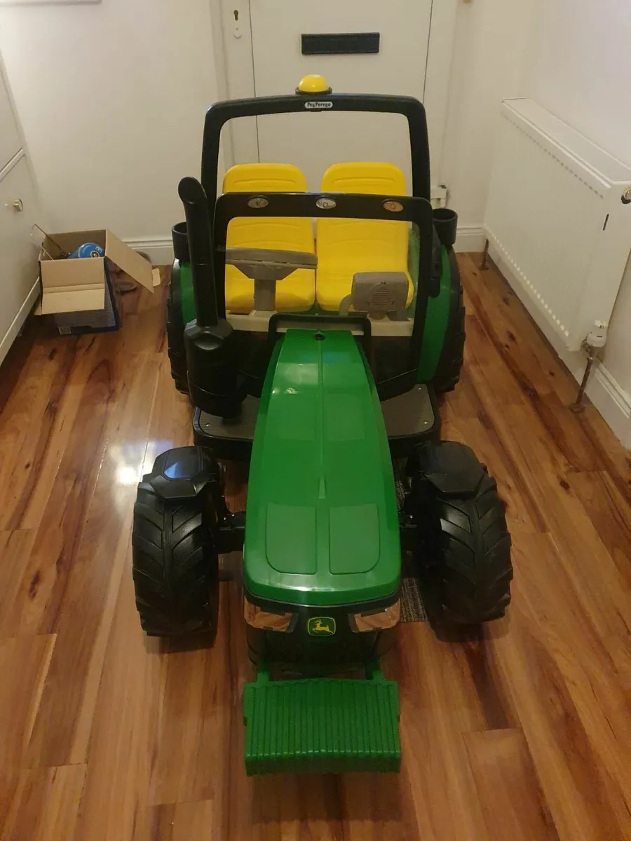 Peg-Perego John Deere Dual Force Electric Tractor - Image 2