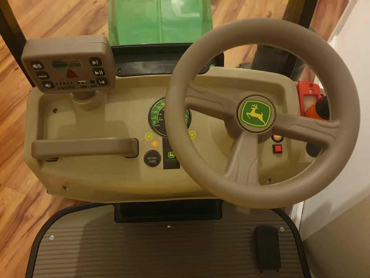 Peg-Perego John Deere Dual Force Electric Tractor - Image 3