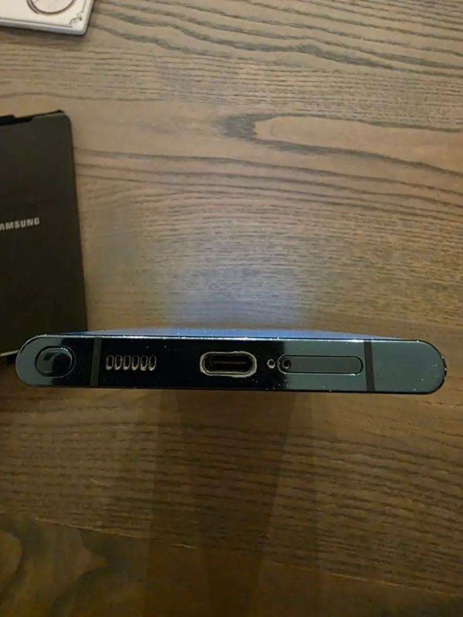 Samsung S22 Ultra Green - Image 3