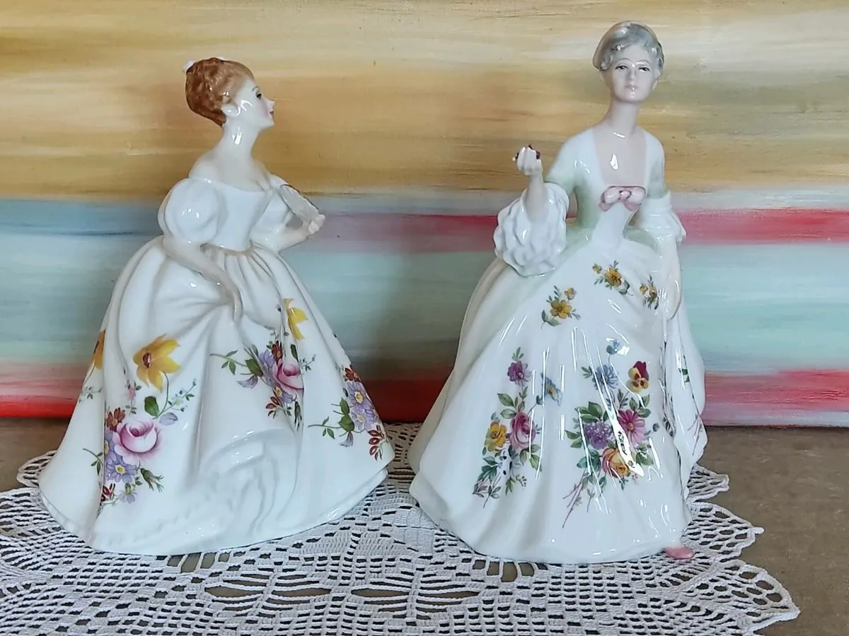 Royal Doulton Figurine Diana  and Marilyn Monroe - Image 2