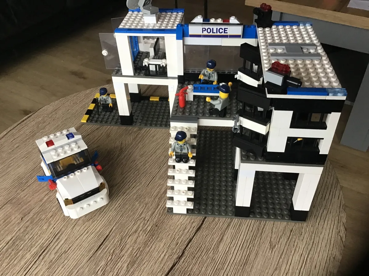 Lego police station - Image 2