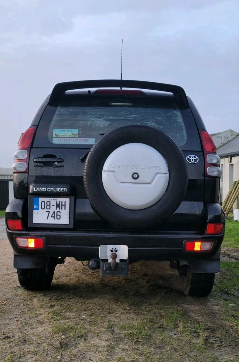 08 Toyota Land Cruiser - Image 3