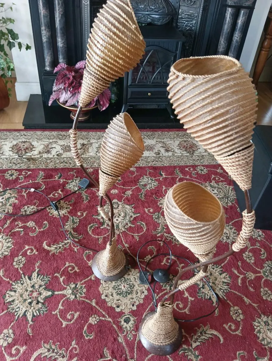 Beautiful! Vintage style new table 2 tall laps - Image 4