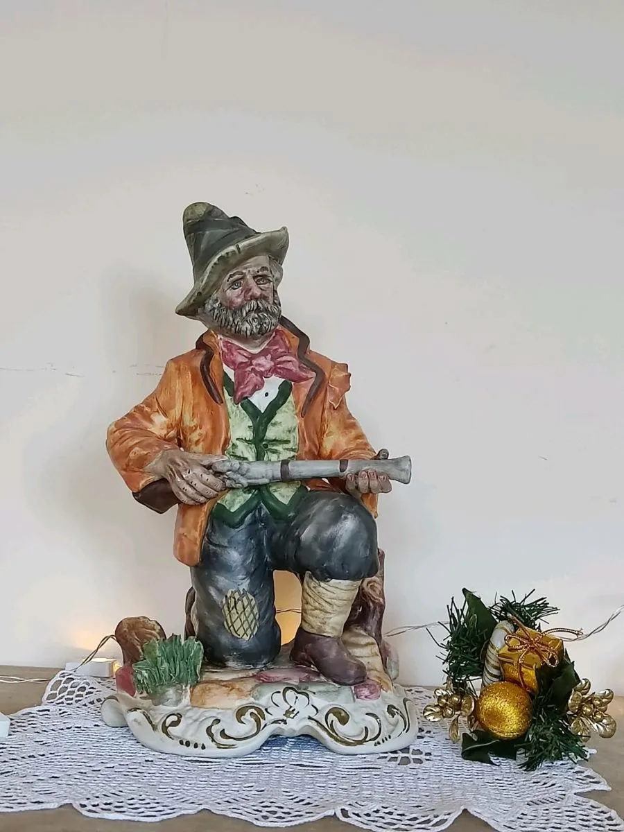 Vintage Large Sartori Capodimonte Hunter Figurine - Image 1