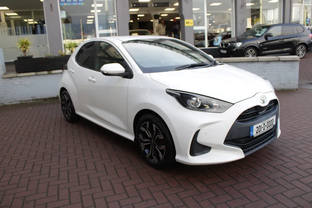 1.0 SPORT 5DR HATCHBACK AUTOMATIC // IMMACULATE CO - Image 1