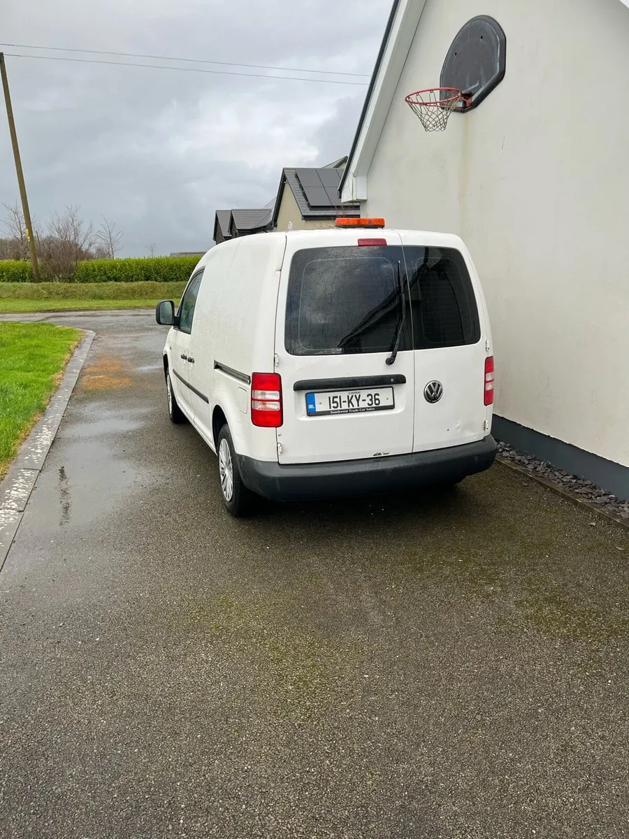 2015 Volkswagen Caddy - Image 3