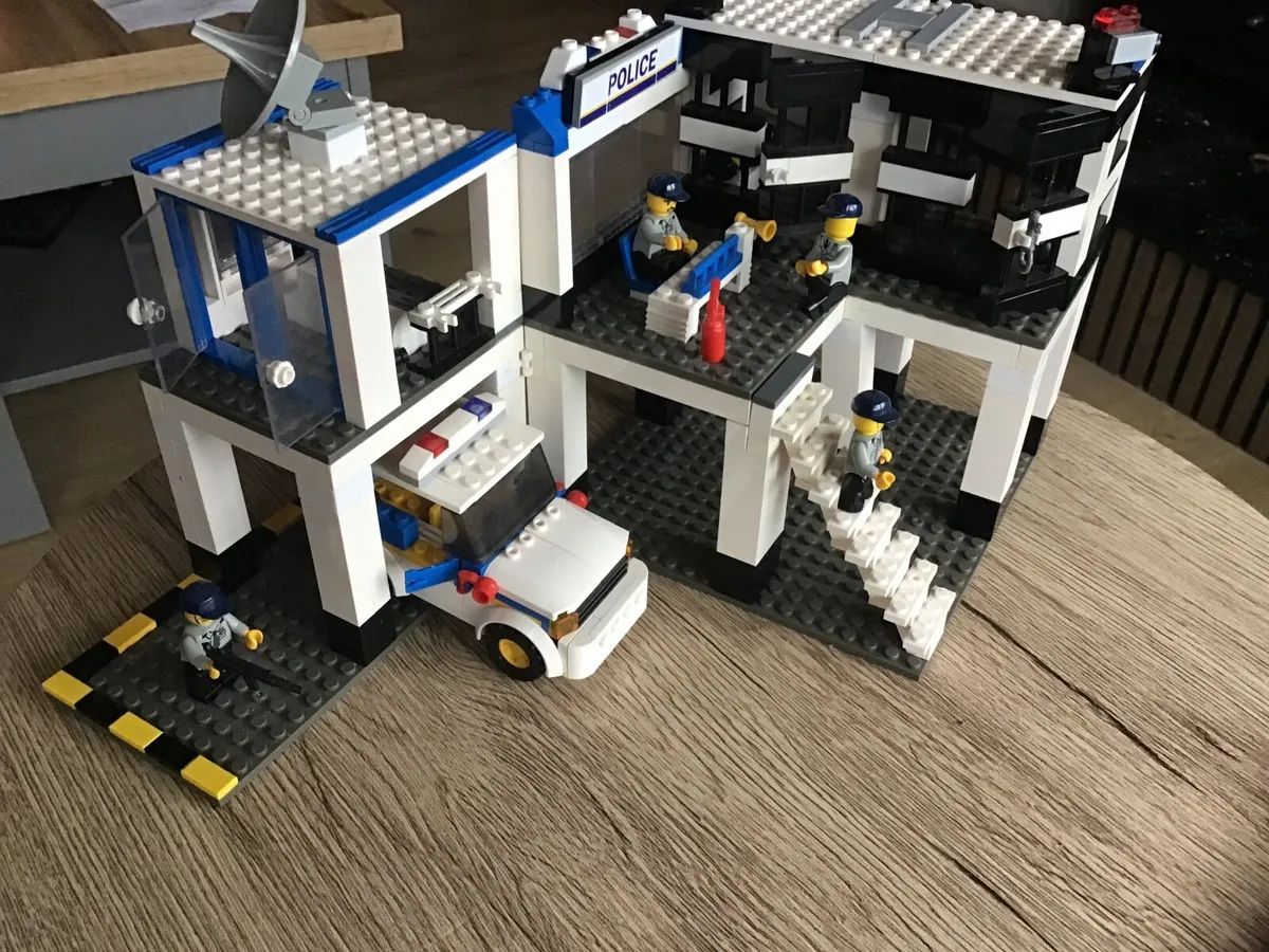 Lego police station - Image 1