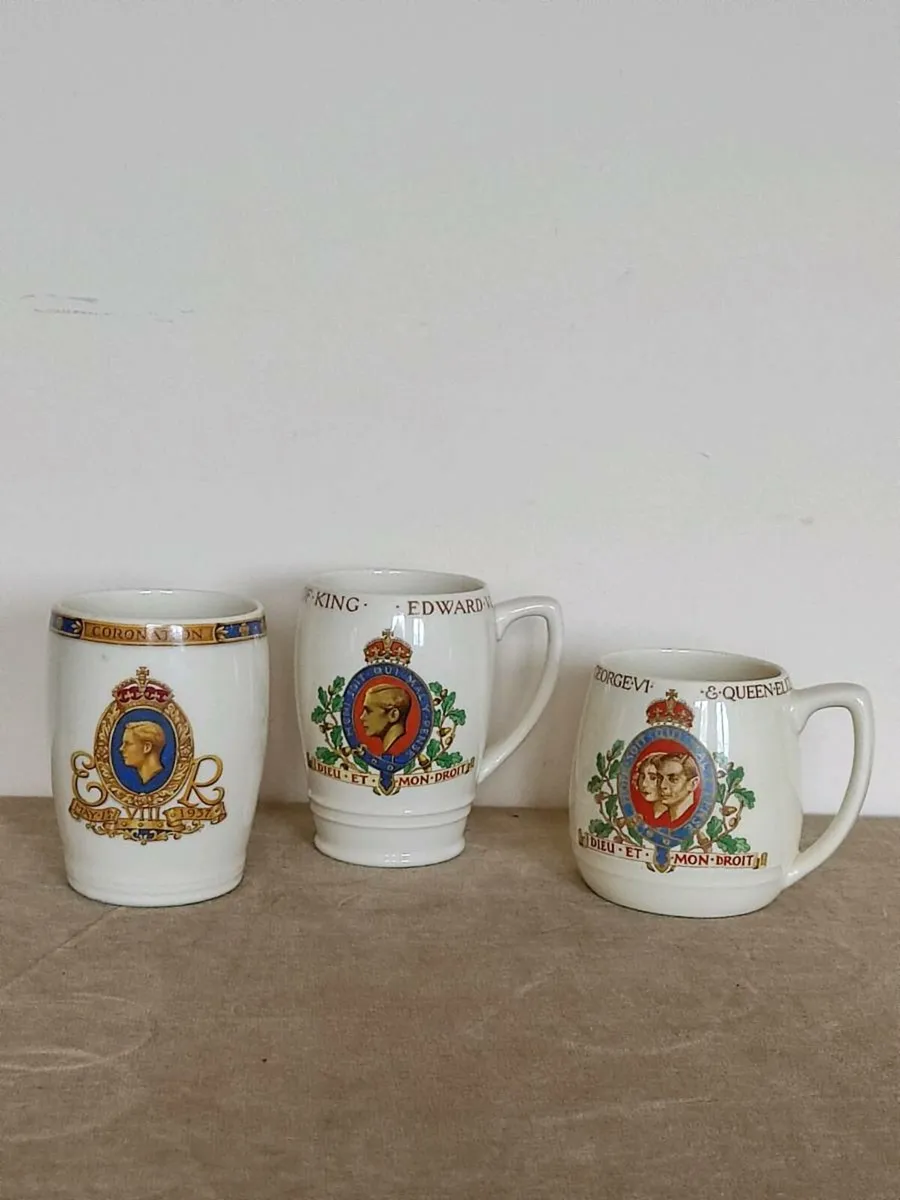 Staffordshire, 1937 Coronation mugs - Image 1