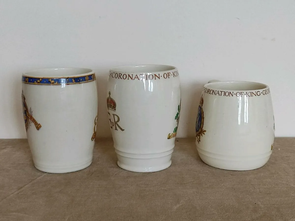 Staffordshire, 1937 Coronation mugs - Image 3
