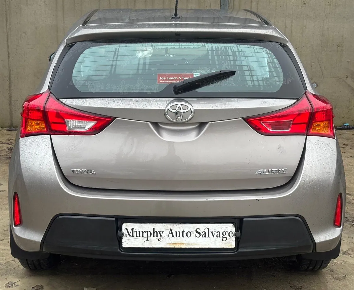 2013 Toyota Auris for parts - Image 3