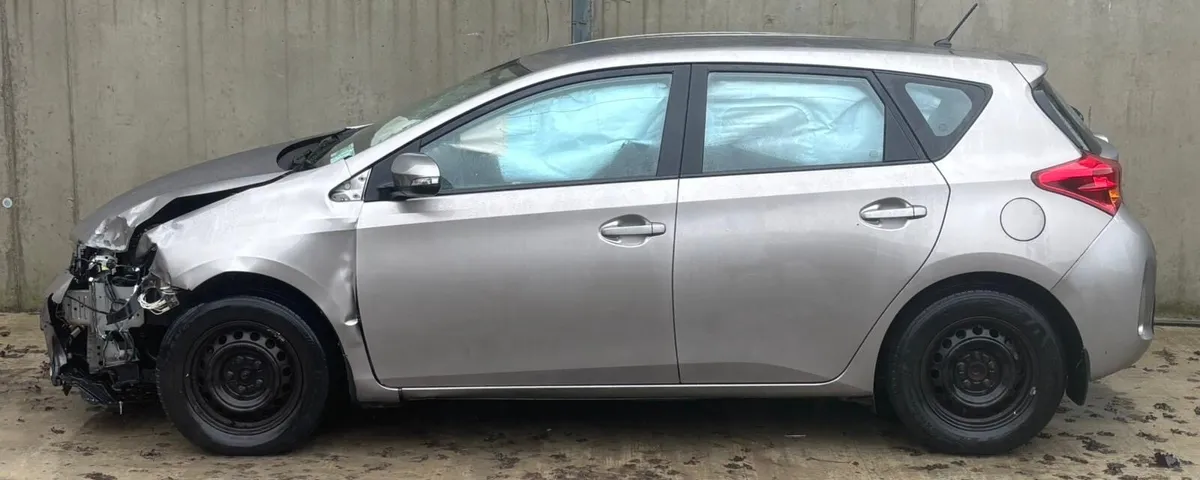 2013 Toyota Auris for parts - Image 4