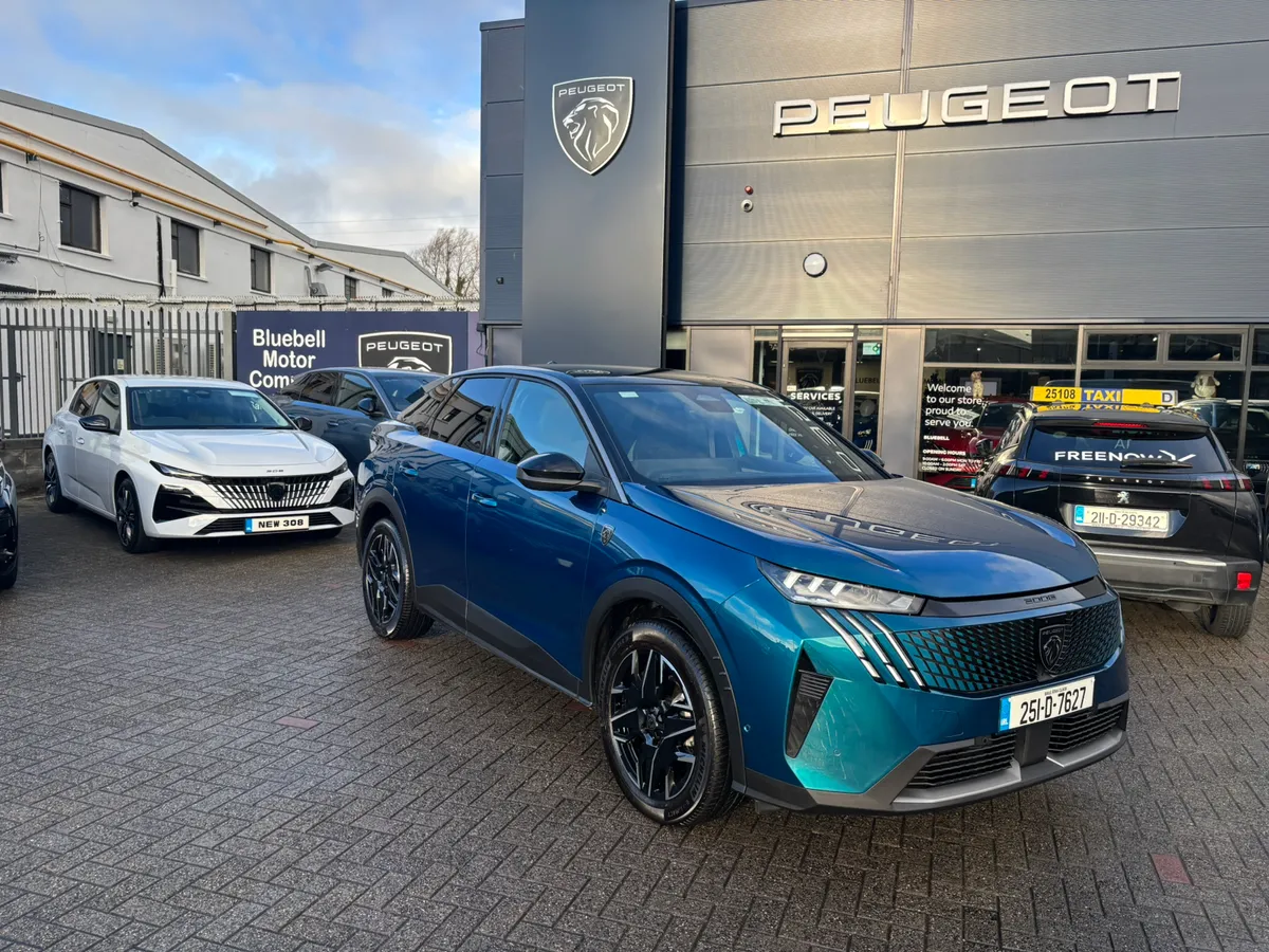 2025 Peugeot 3008 GT hybrid - Image 2