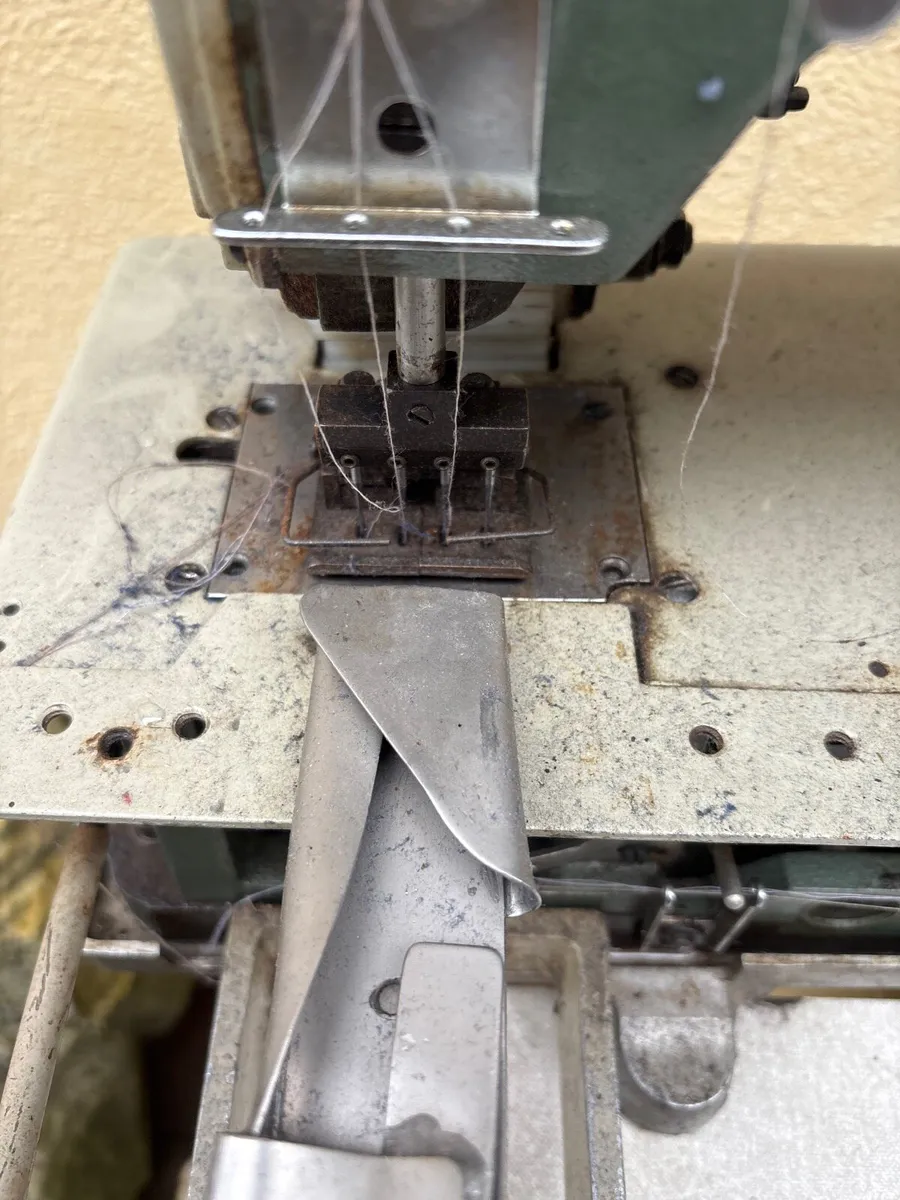 Sewing machine - Image 3