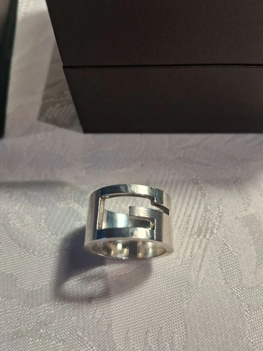 Boxed Gucci Sterling Silver Ring - Image 2