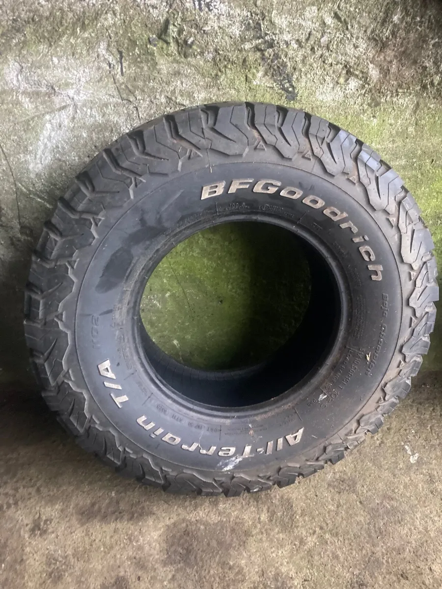 265/65R17 , 31X10.50R15LT, KO2’s  ,  255/70R15 - Image 1