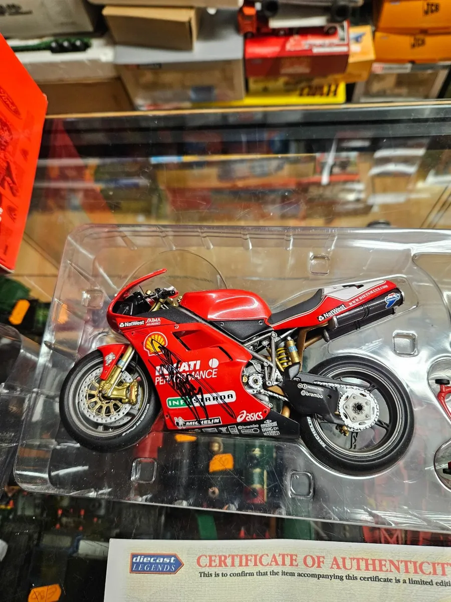 Corgi Minichamps Ducati Carl Fogarty Signed - Image 2
