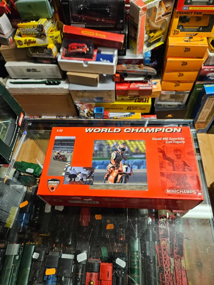 Corgi Minichamps Ducati Carl Fogarty Signed - Image 4