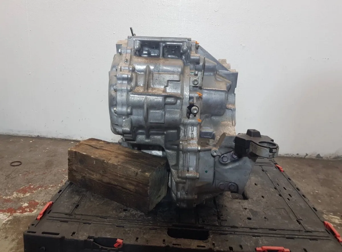 2022 Toyota RAV4 Hybrid Gearbox - Image 1