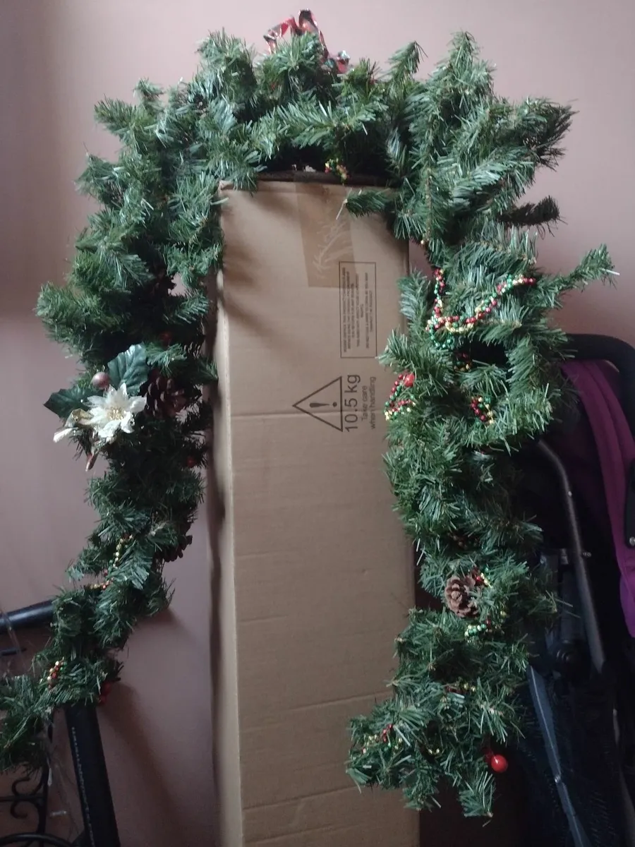 Christmas Garland - Image 2