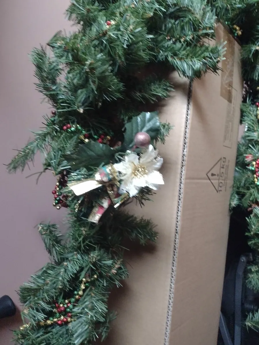 Christmas Garland - Image 1