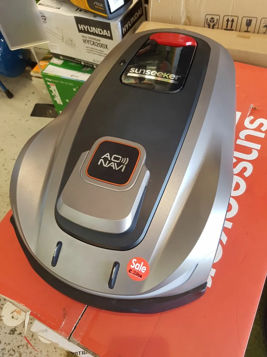 SUNSEEKER WIRELESS ROBOT - BLACK FRIDAY OFFER!!! - Image 1