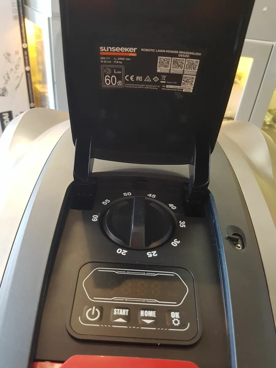 SUNSEEKER WIRELESS ROBOT - BLACK FRIDAY OFFER!!! - Image 2