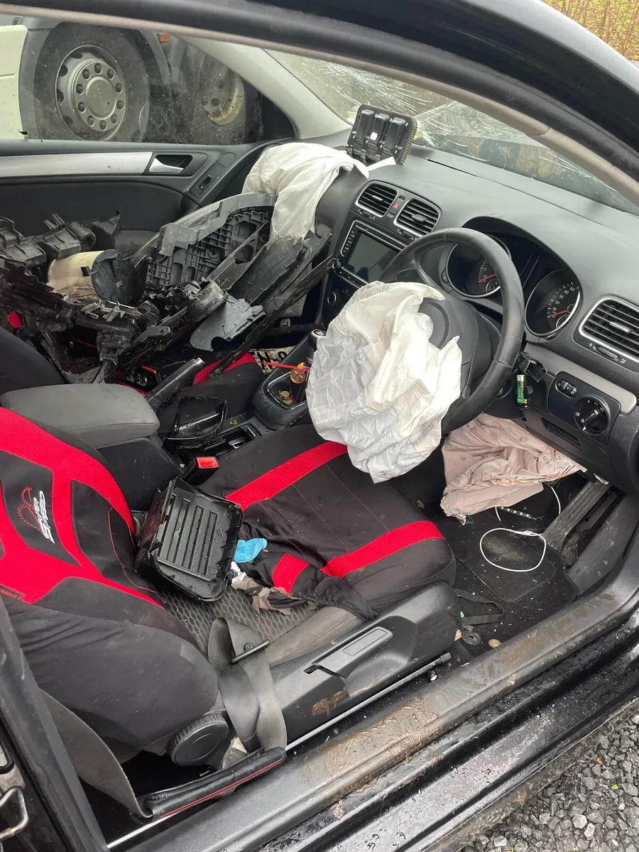 VW GOLF MK6 FOR BREAKING - Image 2