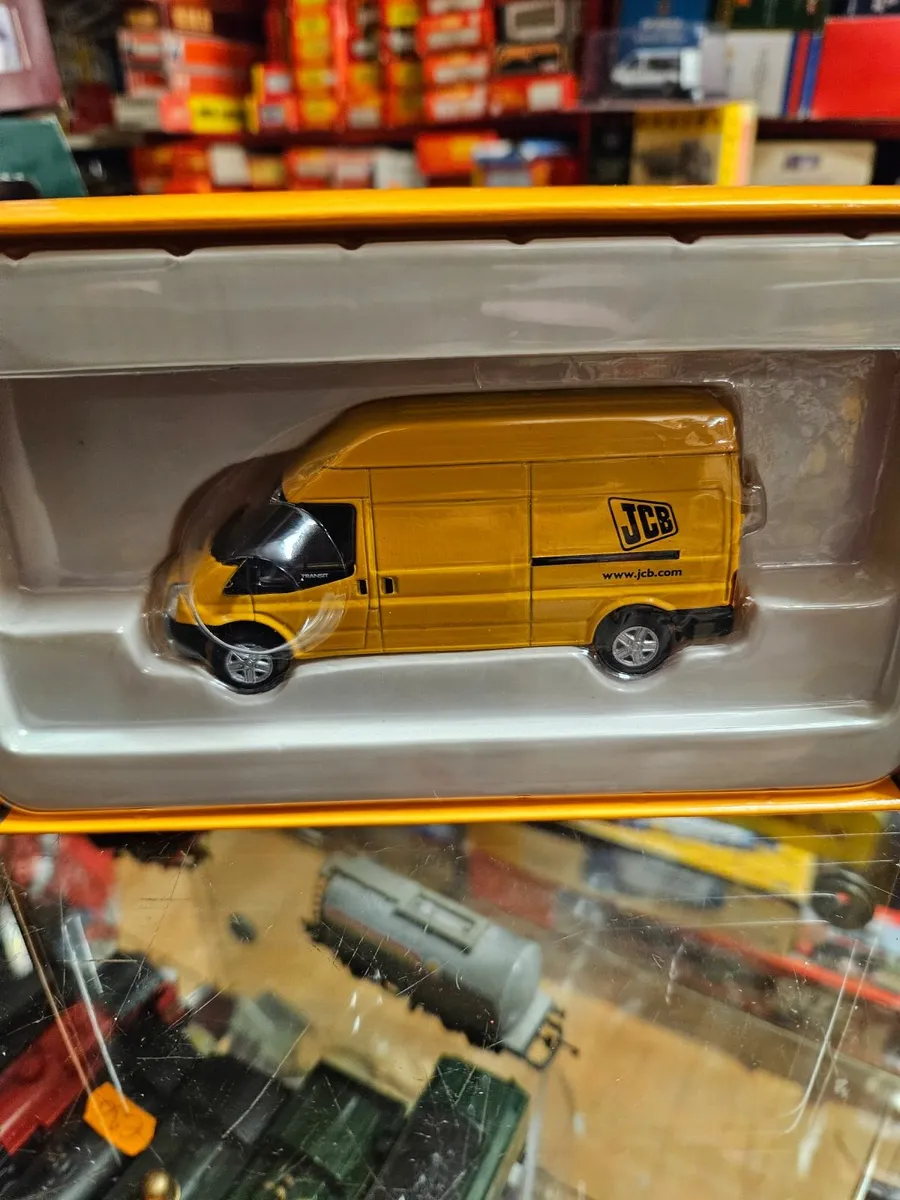 Corgi JCB Ford Transit Van 1.50 - Image 2