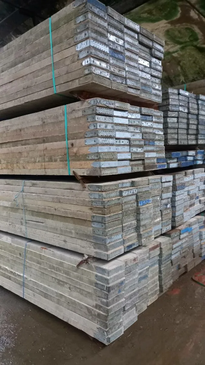 8ft slightly used scaffolding planks €11 - Image 2