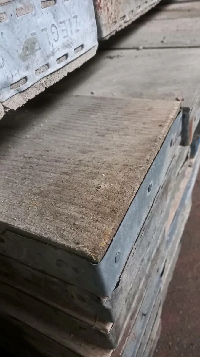 8ft slightly used scaffolding planks €11 - Image 4