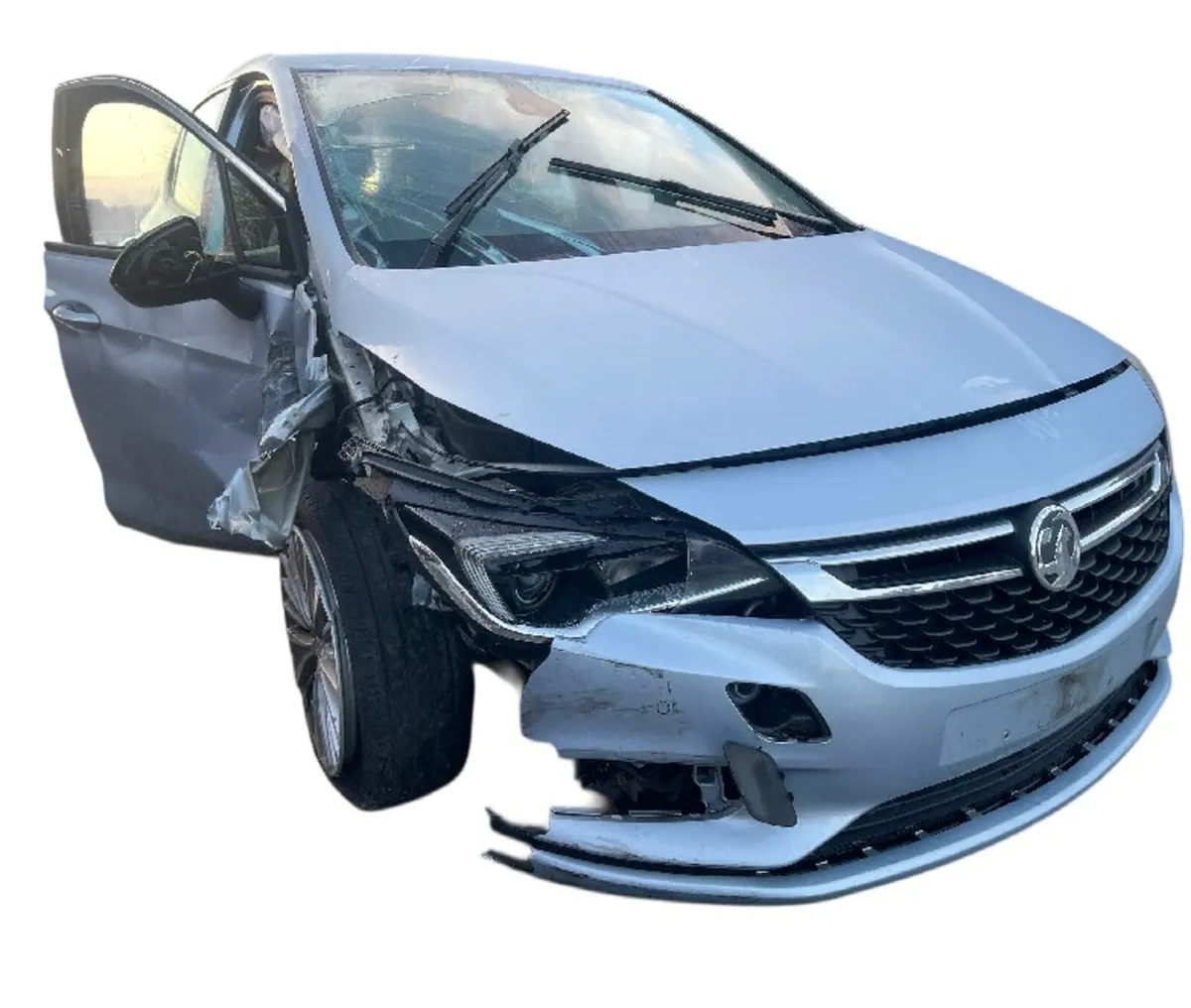 2016 Vauxhall Astra for Breaking/Dismantling - Image 1