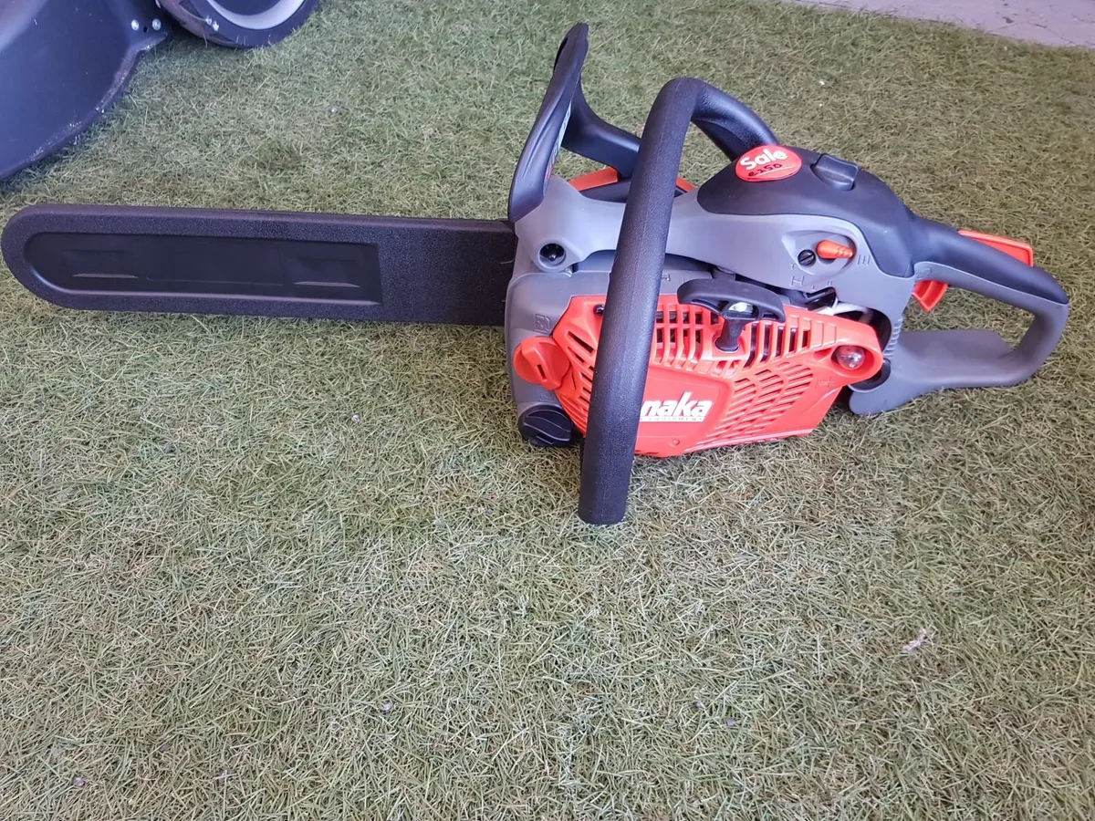 TANAKA PETROL CHAINSAW - BLACK FRIDAY OFFER!!! - Image 1