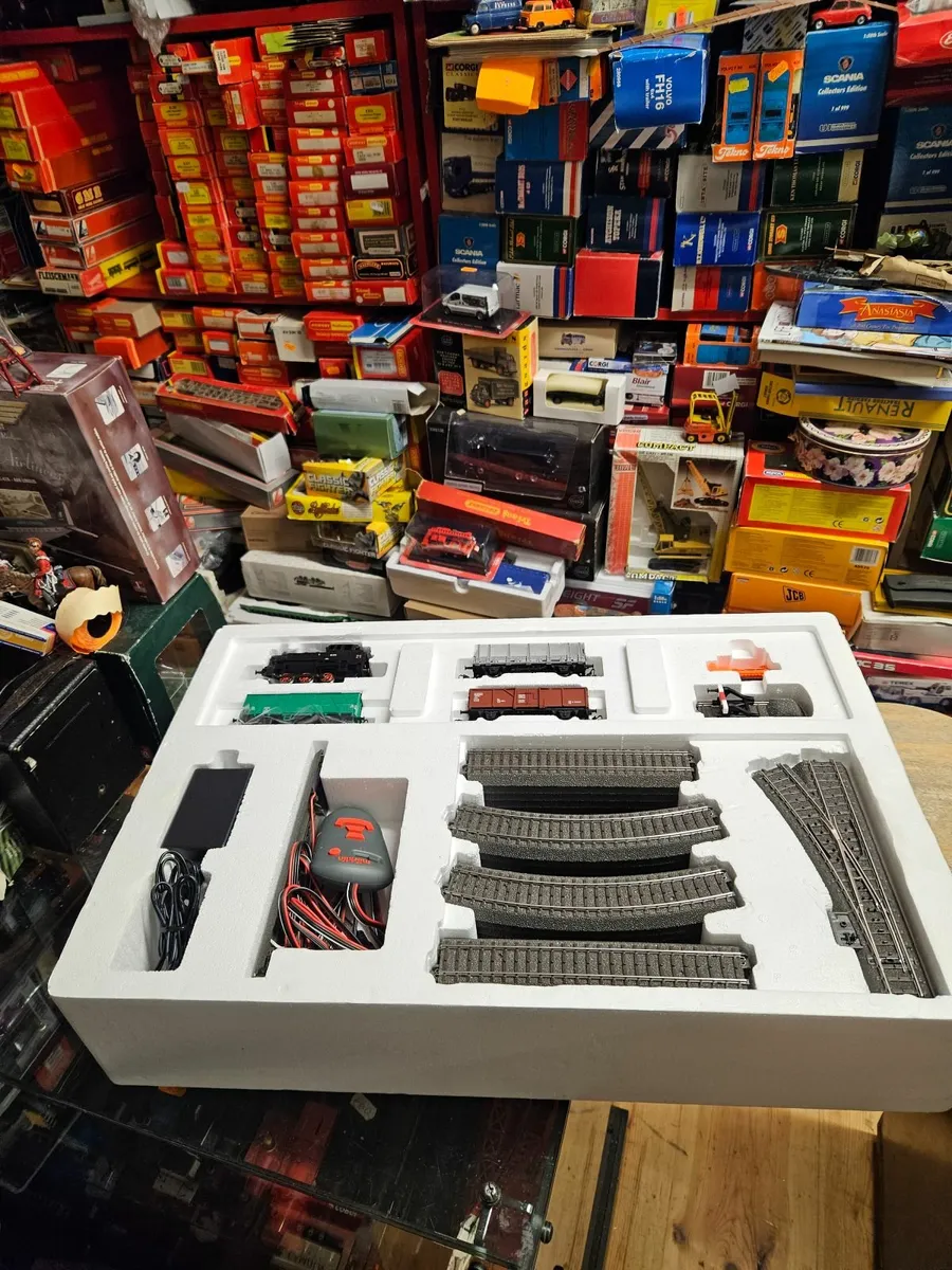 Hornby Marklin HO Scale Train Set - Image 1