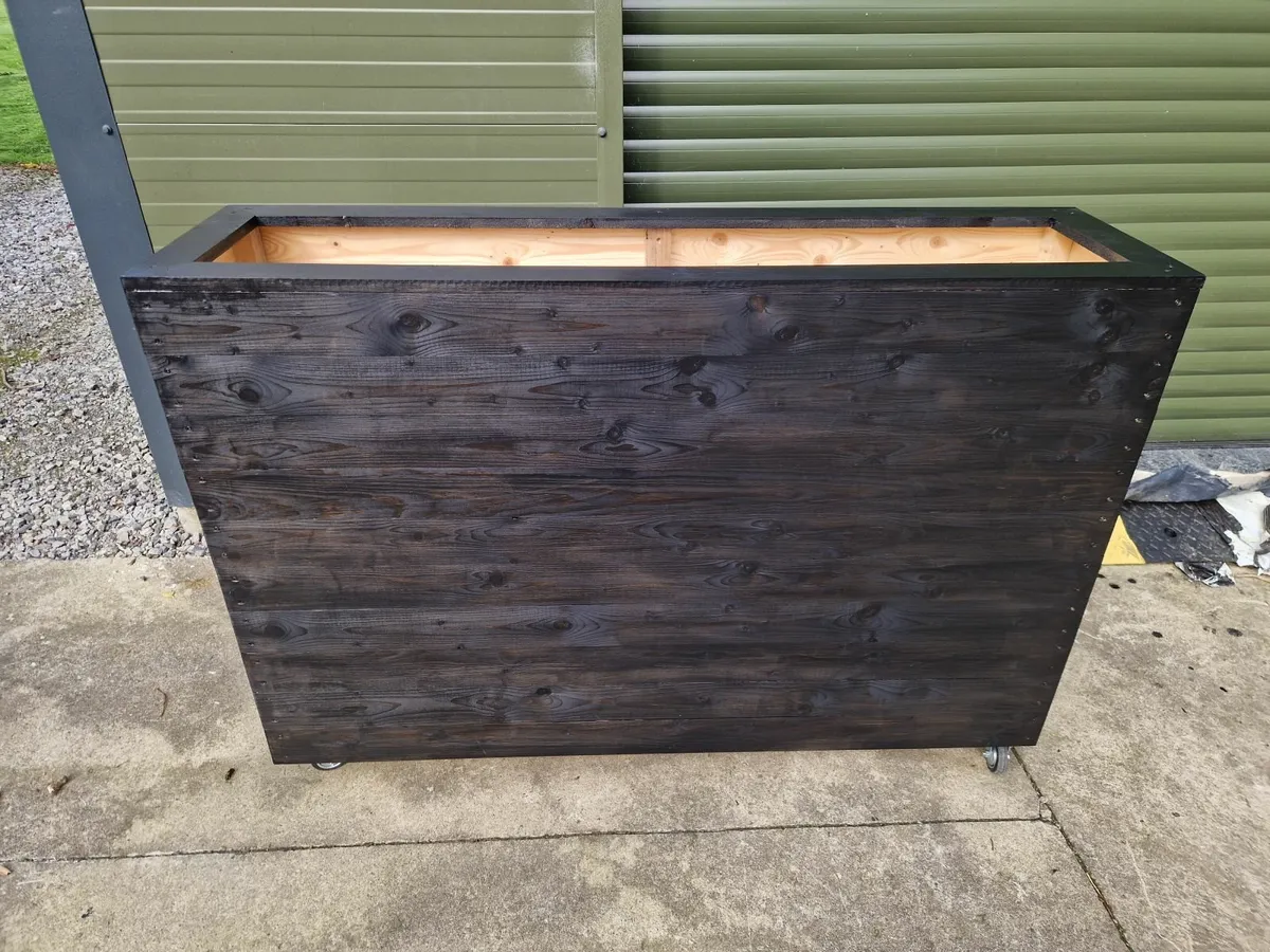 Café Planters - Image 3