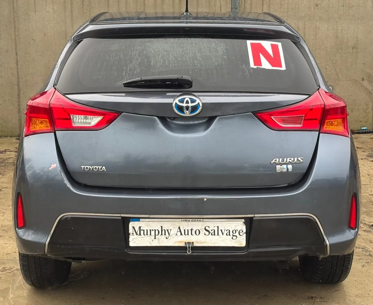 2015 Toyota Auris parts - Image 4