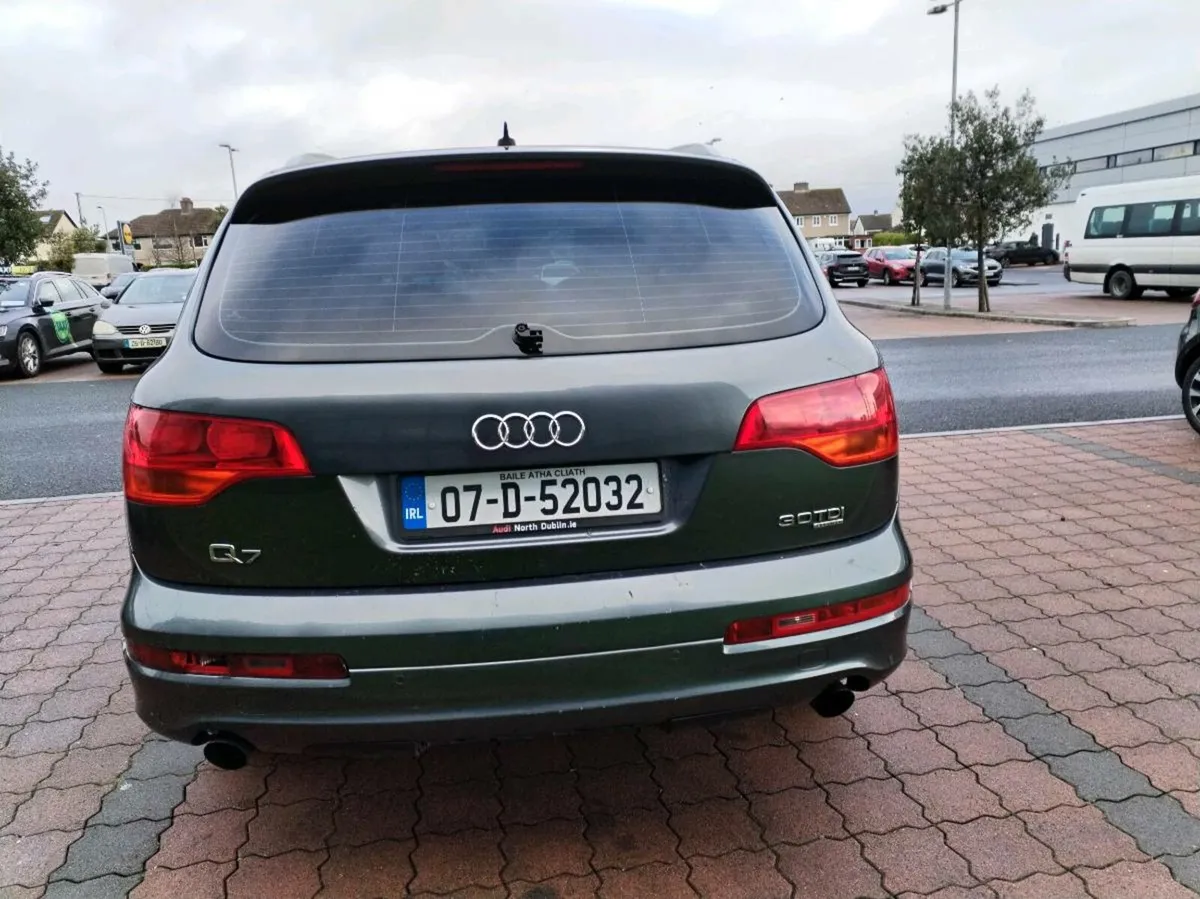 Audi q7 3.0 sline qoatro 7 sefer - Image 4