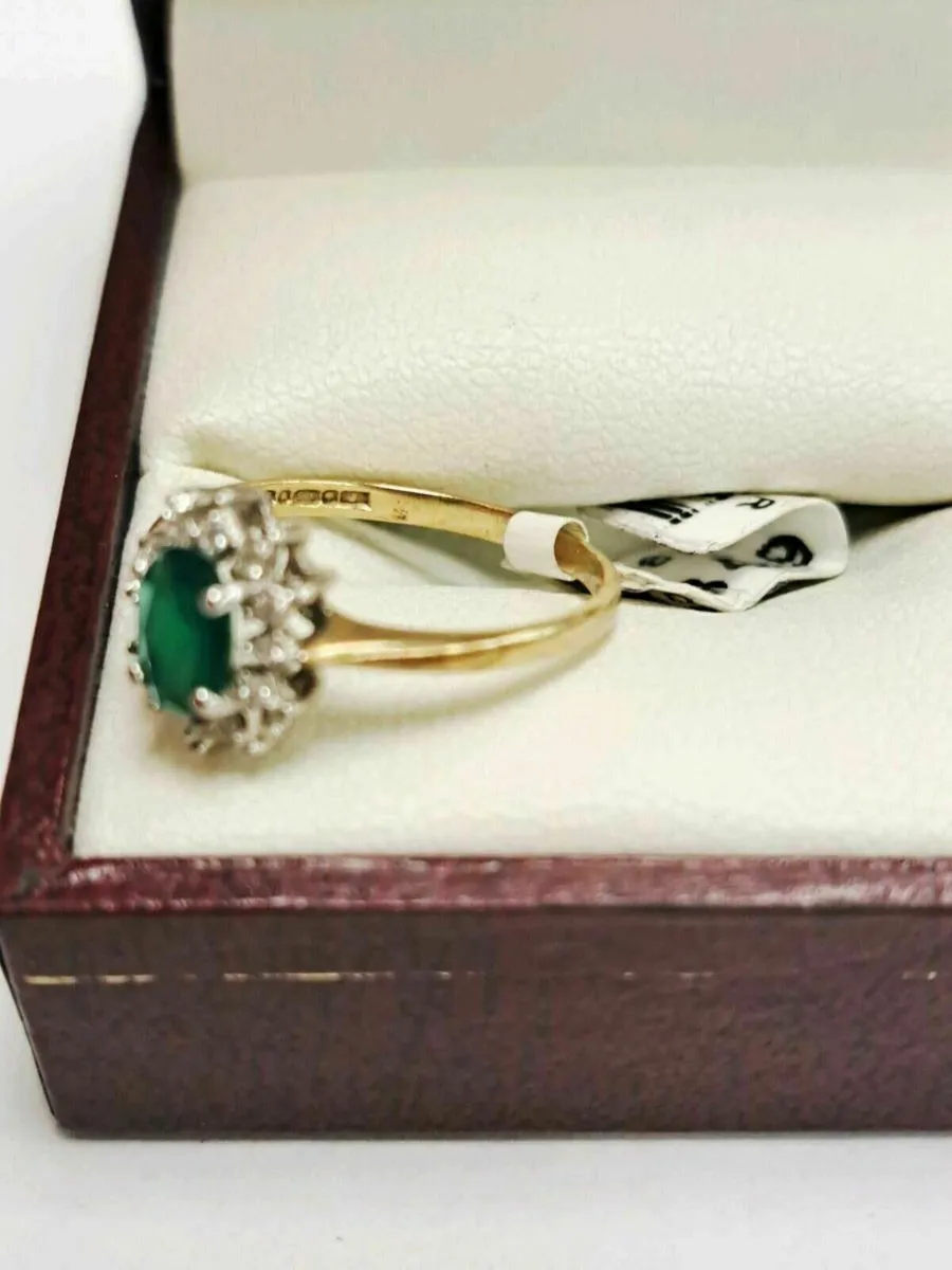 9K Emerald Diamond Ring 9CT - Image 2