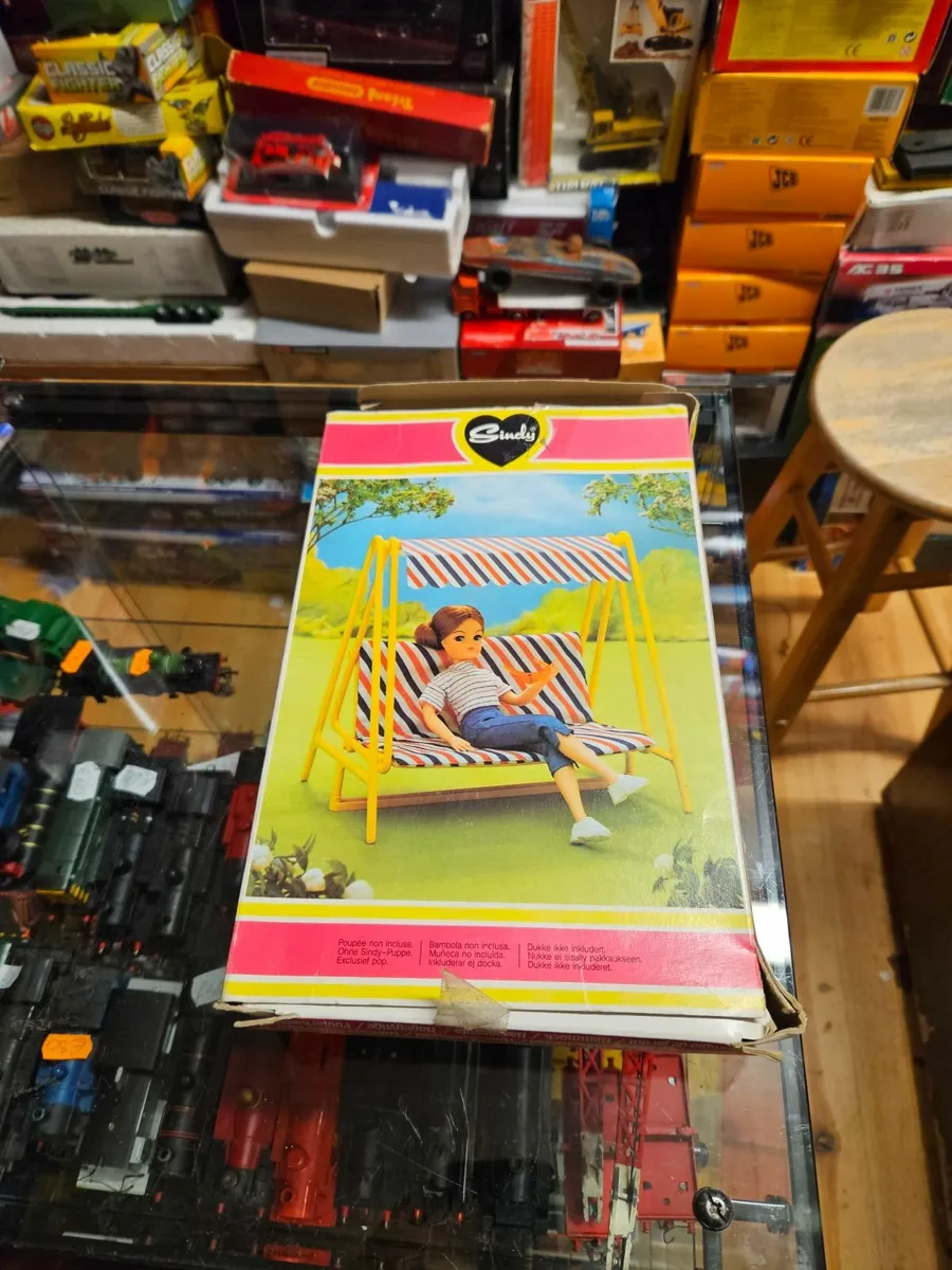 Vintage Sindy Swing - Image 1