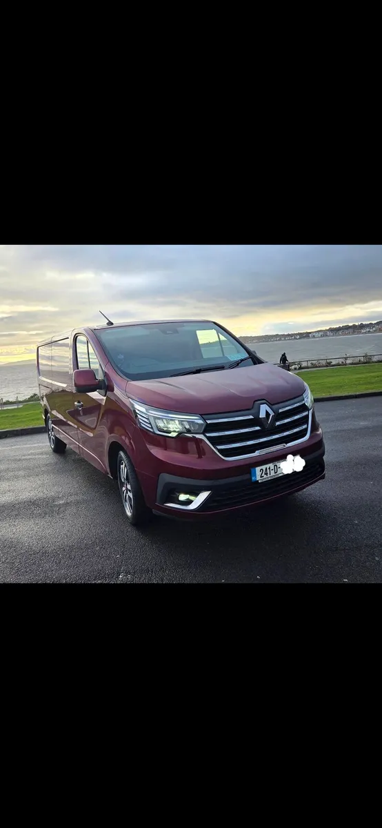 2024 Renault traffic Exclusive Red Addition 150bhp - Image 2