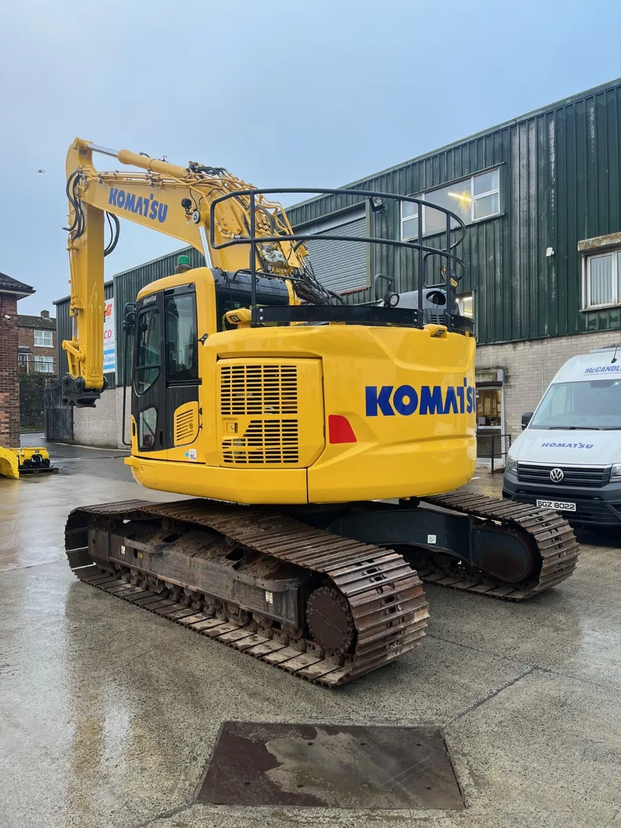 Komatsu PC228USLC-11E0 - Image 2