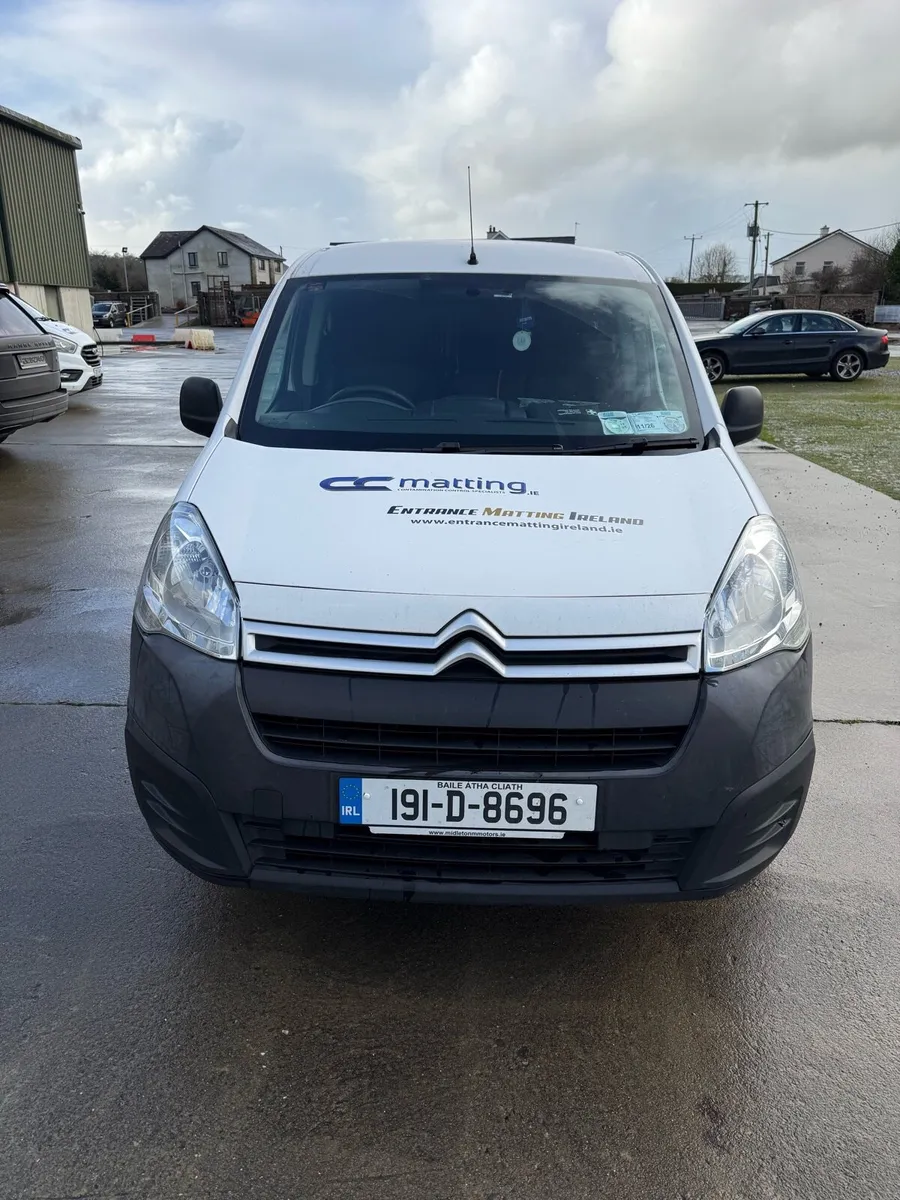 191 Citroen Berlingo LX BLUEHDI 75 - Image 2