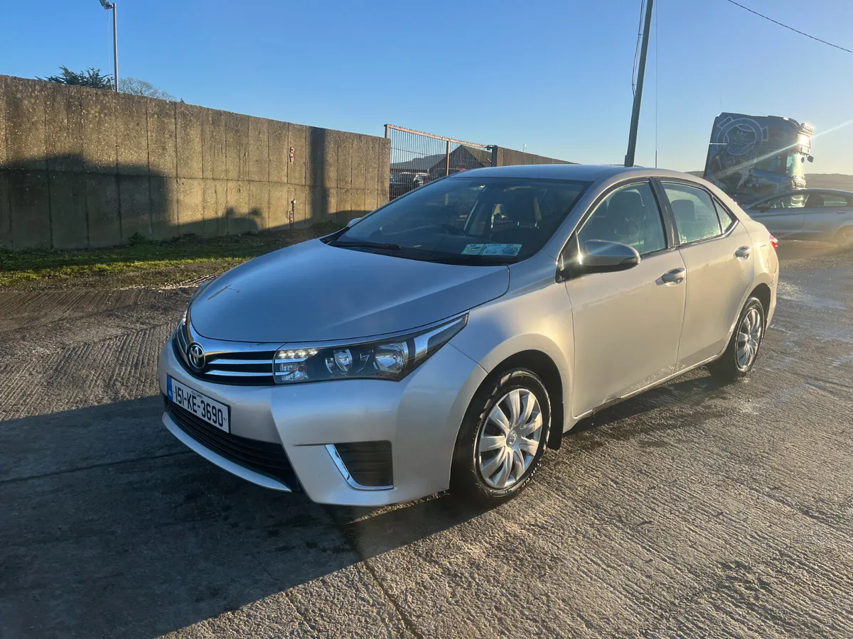 Toyota Corolla 2015 - Image 3