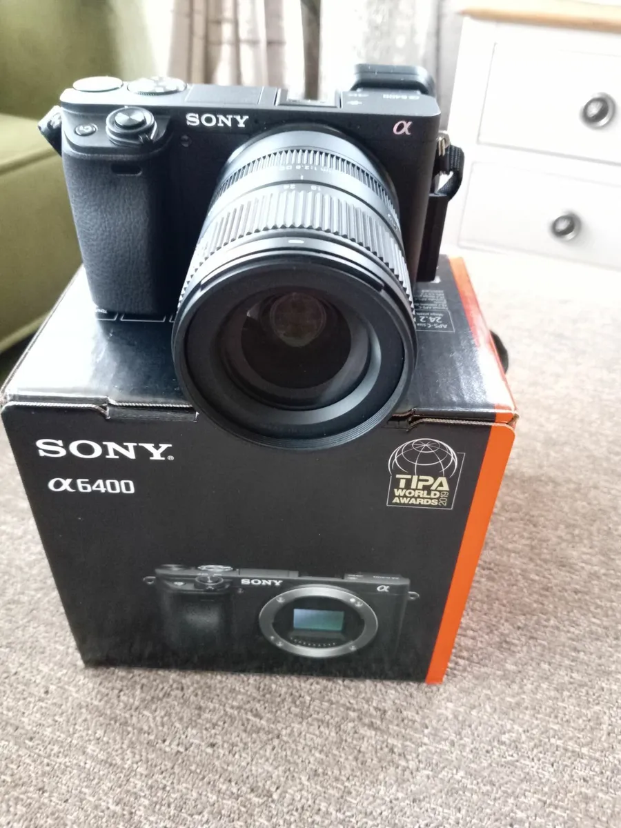 Sony A6400 and Dji Osmo Action 4 combo set. - Image 4